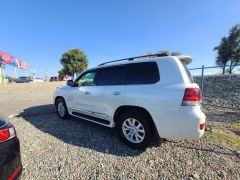 Photo of the vehicle Toyota Land Cruiser