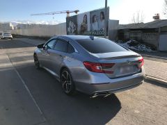 Фото авто Honda Accord