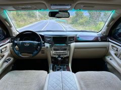 Photo of the vehicle Lexus LX