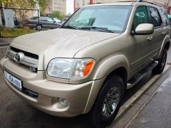 Сүрөт унаа Toyota Sequoia