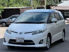 Photo of the vehicle Toyota Estima