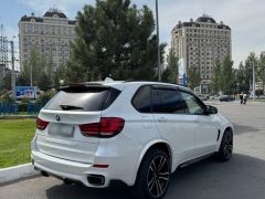 Photo of the vehicle BMW X5