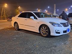 Фото авто Toyota Crown