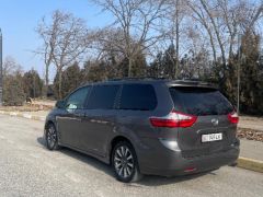 Сүрөт унаа Toyota Sienna