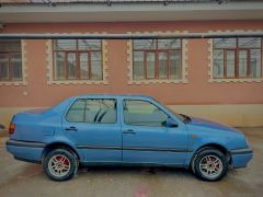 Photo of the vehicle Volkswagen Vento