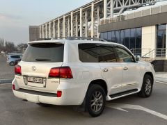 Photo of the vehicle Lexus LX