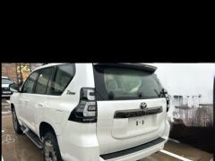 Сүрөт унаа Toyota Land Cruiser Prado