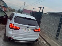 Photo of the vehicle BMW X5