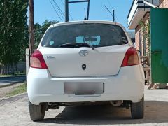 Сүрөт унаа Toyota Vitz