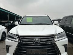 Photo of the vehicle Lexus LX