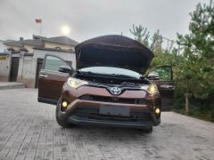 Сүрөт унаа Toyota RAV4