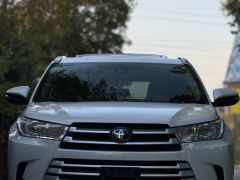 Photo of the vehicle Toyota Highlander