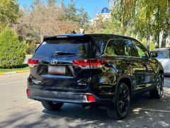 Сүрөт унаа Toyota Highlander