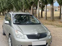 Сүрөт унаа Toyota Corolla Verso