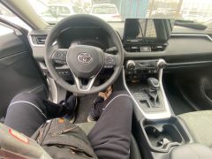 Сүрөт унаа Toyota RAV4