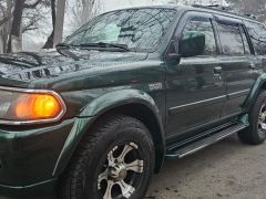 Сүрөт унаа Mitsubishi Montero Sport