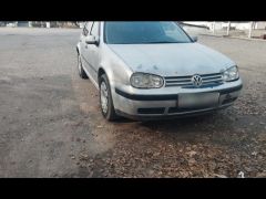 Photo of the vehicle Volkswagen Golf