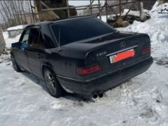 Сүрөт унаа Mercedes-Benz W124