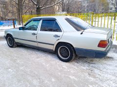 Photo of the vehicle Mercedes-Benz W124