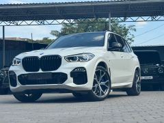 Photo of the vehicle BMW X5