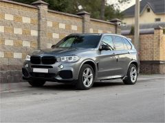 Photo of the vehicle BMW X5