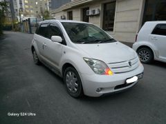 Фото авто Toyota Ist