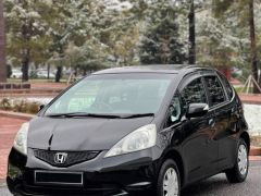 Photo of the vehicle Honda Fit