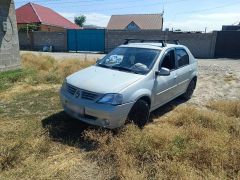 Фото авто Renault Logan