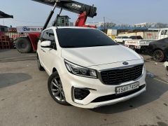 Фото авто Kia Carnival