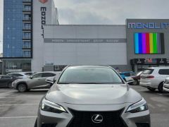 Photo of the vehicle Lexus NX