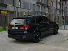 Photo of the vehicle BMW X5