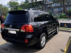 Photo of the vehicle Toyota Land Cruiser