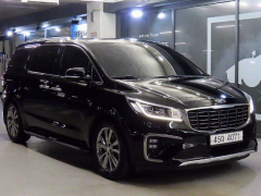 Photo of the vehicle Kia Carnival