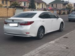 Photo of the vehicle Lexus ES