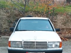 Photo of the vehicle Mercedes-Benz 190 (W201)