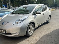 Фото авто Nissan Leaf