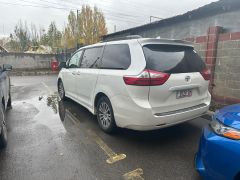 Сүрөт унаа Toyota Sienna