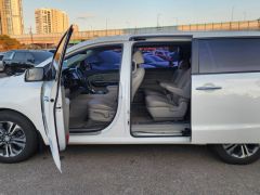 Photo of the vehicle Kia Carnival