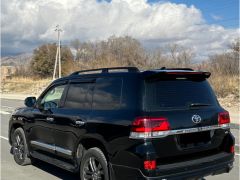 Photo of the vehicle Toyota Land Cruiser