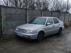 Сүрөт унаа Volkswagen Vento