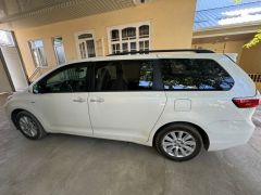 Фото авто Toyota Sienna