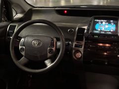 Фото авто Toyota Prius