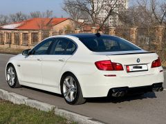 Photo of the vehicle BMW 5 Series