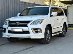 Photo of the vehicle Lexus LX