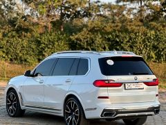 Photo of the vehicle BMW X7