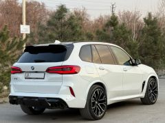 Photo of the vehicle BMW X5