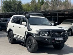 Фото авто Toyota Land Cruiser