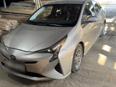 Фото авто Toyota Prius