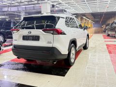 Photo of the vehicle Toyota RAV4