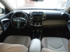 Сүрөт унаа Toyota RAV4